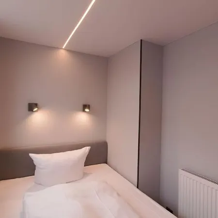 Botel Hausboot Fjord Meeresbrise Mit Dachterrasse In